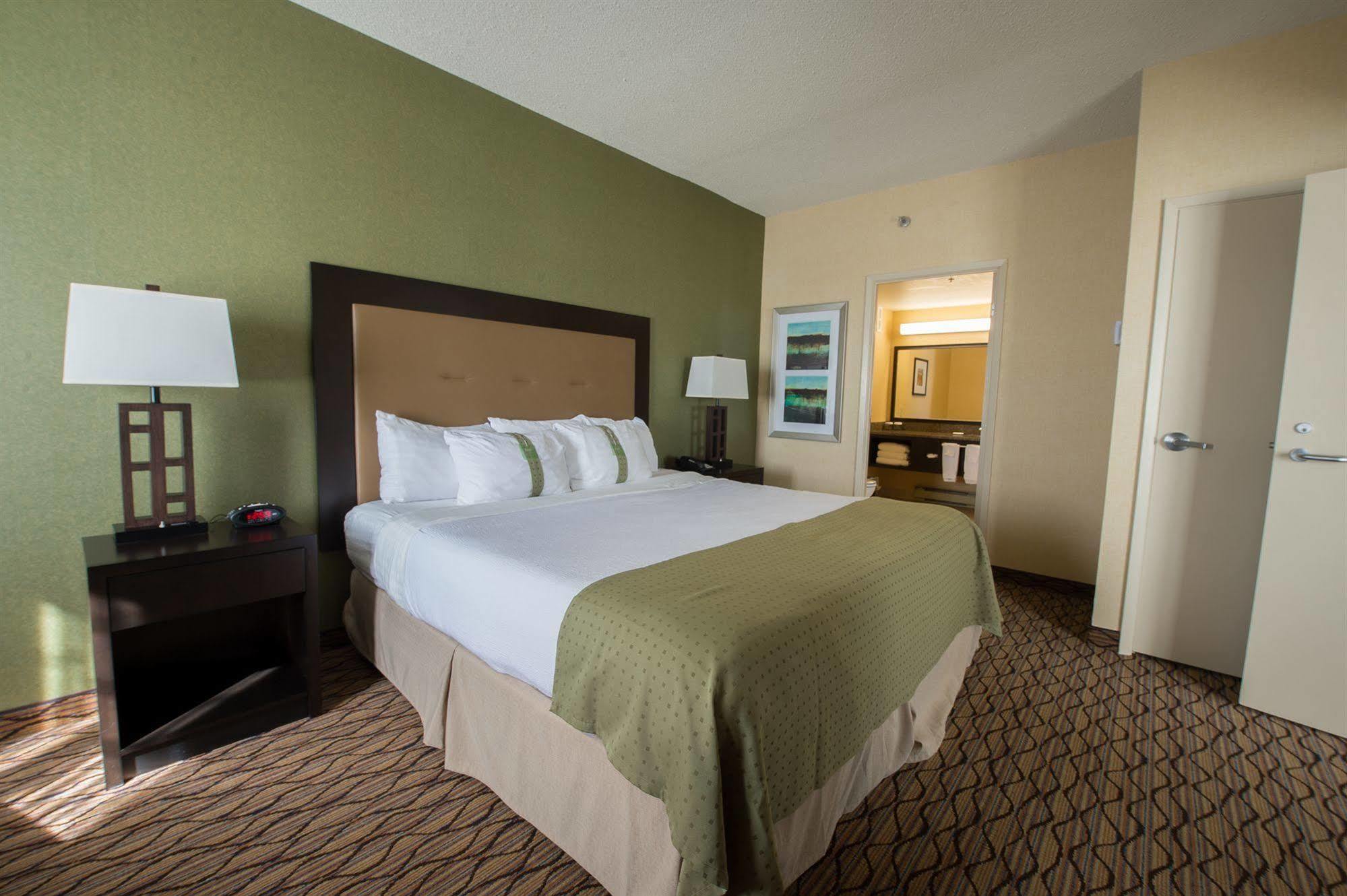 Holiday Inn Sydney - Waterfront By Ihg Экстерьер фото